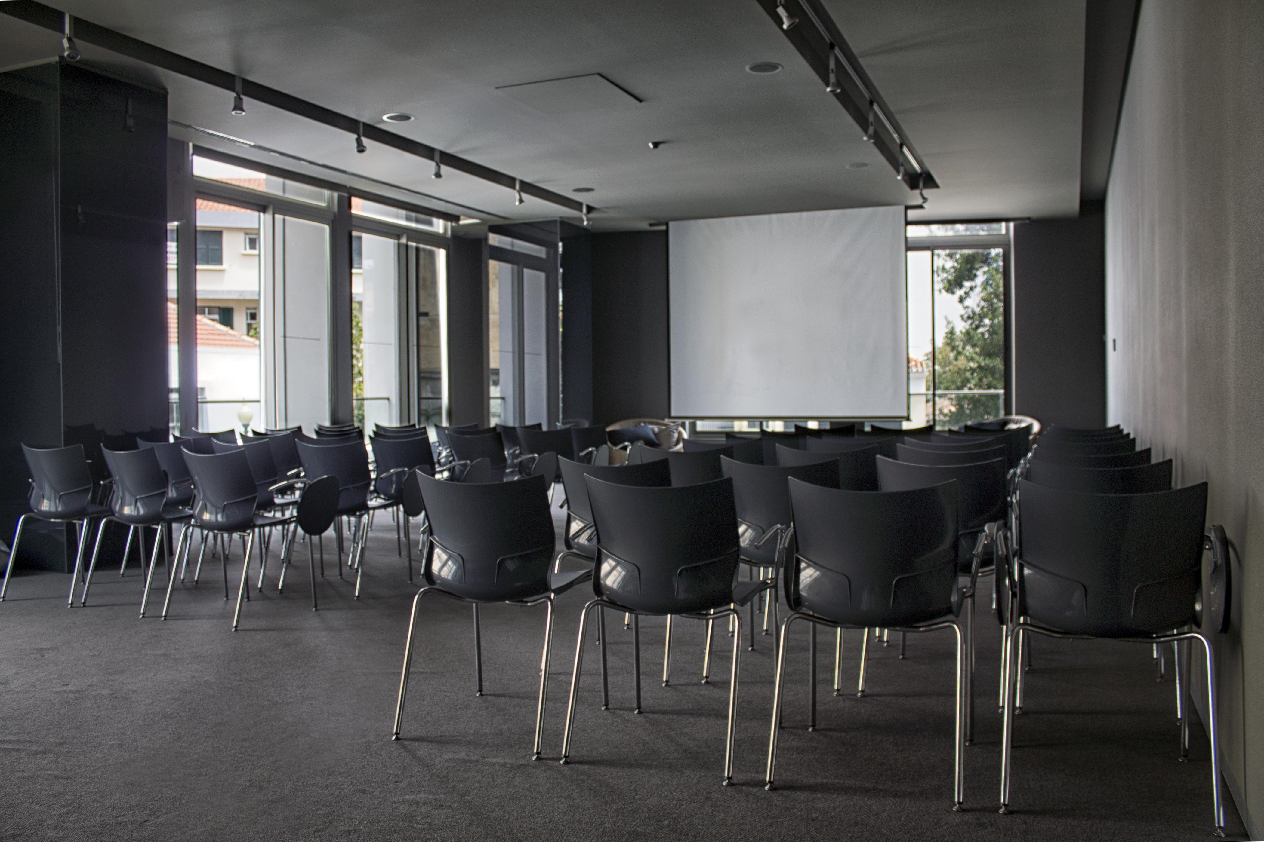 The Vine Hotel Фуншал Экстерьер фото The interior of the conference centre