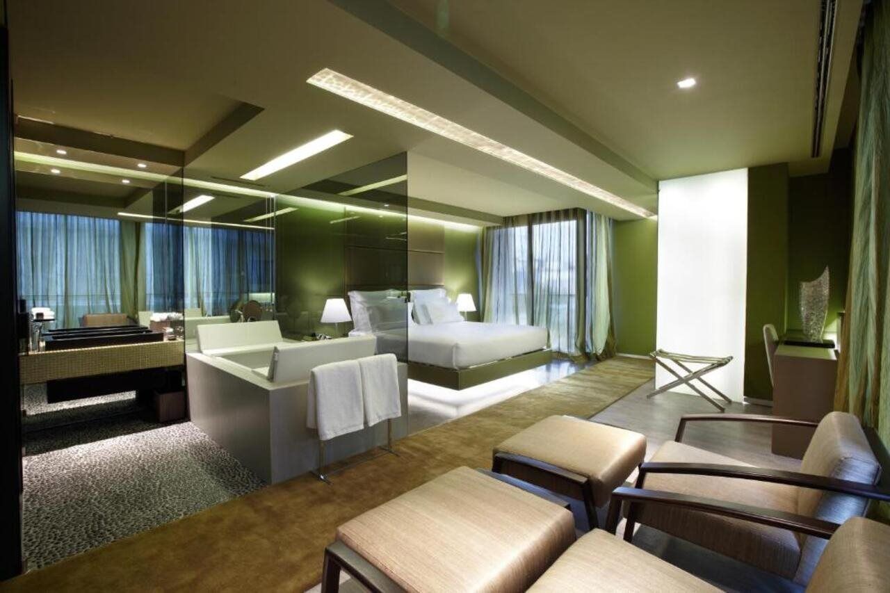 The Vine Hotel Фуншал Экстерьер фото A suite at the hotel